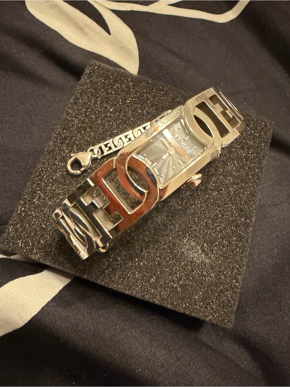 Fendi Silver Tone Logo-Link Bracelet Watch